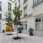 Comfy 1Br Apartment Montaigne Champs-Elysees