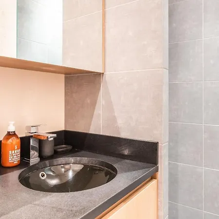 Comfy 1br Montaigne Champs-elysees Apartment *